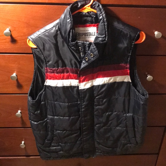 Black Red And White Vest - Picture 1 of 2